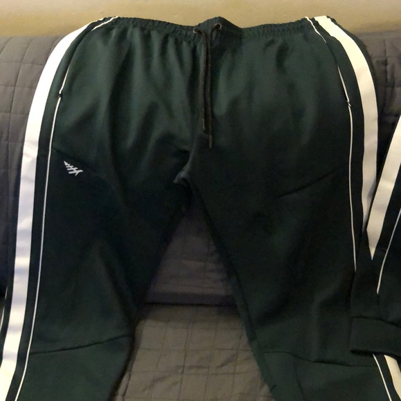 Brand new Planes Crew Roc Nation Jogger set